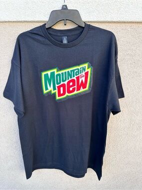 Gildan Mountain Dew Logo Black Short Sleeve Tee T-shirt NWOT